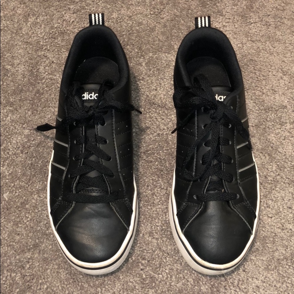 Adidas Sneakers